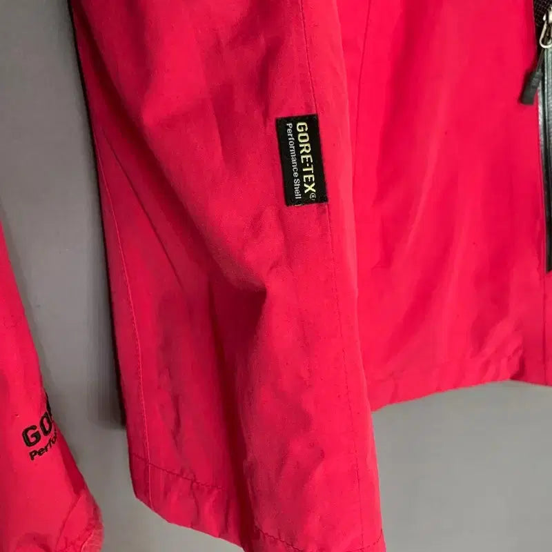 [BUNJANG] Kolon Sport Women's Gore-Tex Hiking Jacket / 90 코오롱스포츠 여성 고어텍스 기능성 등산 바람막이 자켓