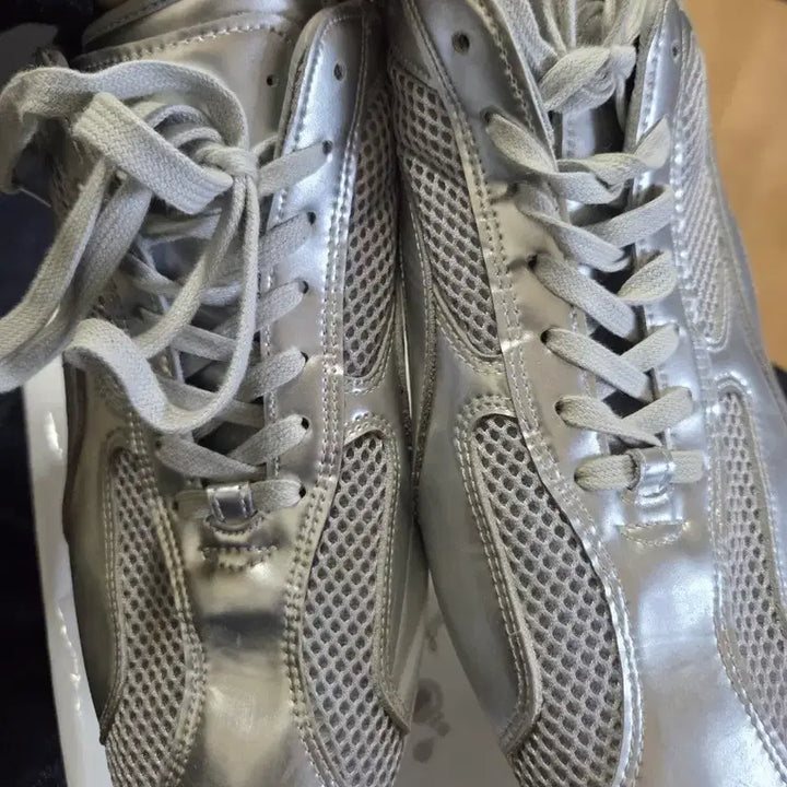 [BUNJANG] Yase Silver Sneakers 270 / 야세 270 실버 깔창찾음