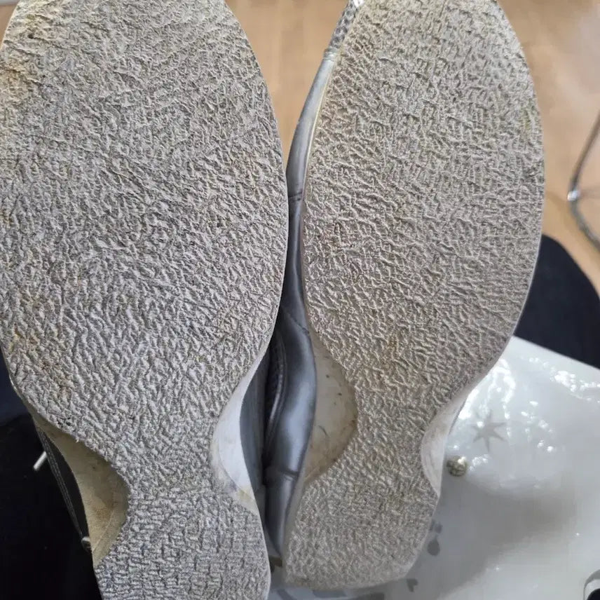 [BUNJANG] Yase Silver Sneakers 270 / 야세 270 실버 깔창찾음