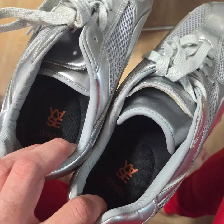 [BUNJANG] Yase Silver Sneakers 270 / 야세 270 실버 깔창찾음