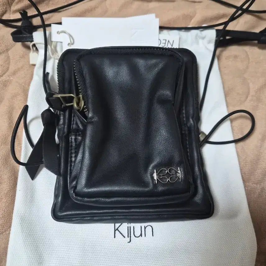 [BUNJANG] Kijun Black Mini Crossbody Bag / Kijun(기준) 블랙 미니 크로스백