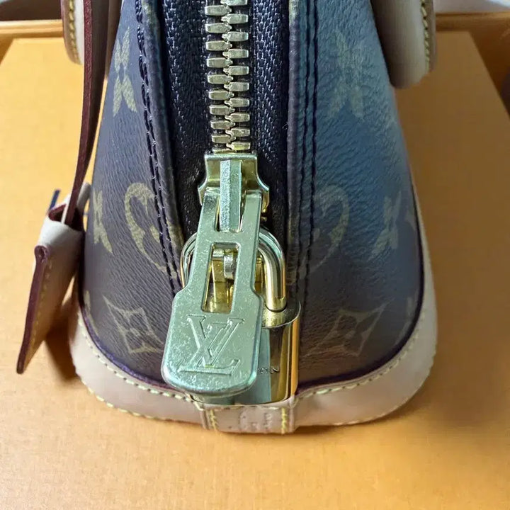 [BUNJANG] Louis Vuitton Alma BB Handbag / 알마비비
