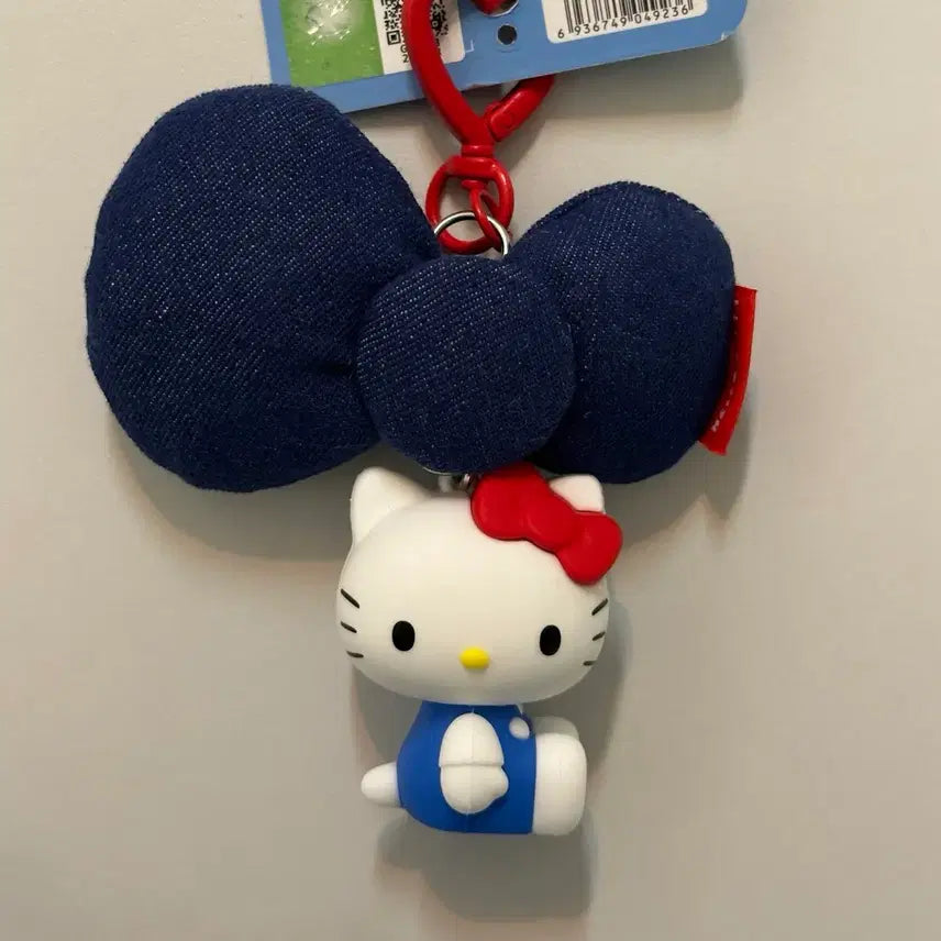 [BUNJANG] Sanrio Hello Kitty Denim Ribbon Figure Keychain / 산리오 키티 데님리본 피규어 키링