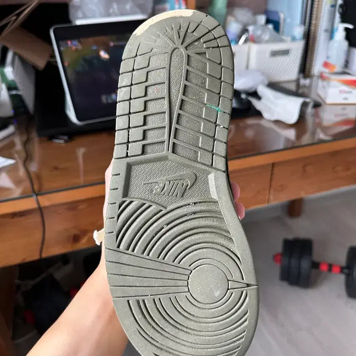 [BUNJANG] Nike Air Jordan 1 Low Travis Scott OG - 275 - Sneakers / 나이키 에어 조던1 로우 트래비스 스캇 OG-275/ 크림구매