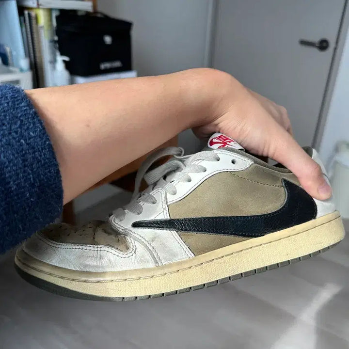 [BUNJANG] Nike Air Jordan 1 Low Travis Scott OG - 275 - Sneakers / 나이키 에어 조던1 로우 트래비스 스캇 OG-275/ 크림구매
