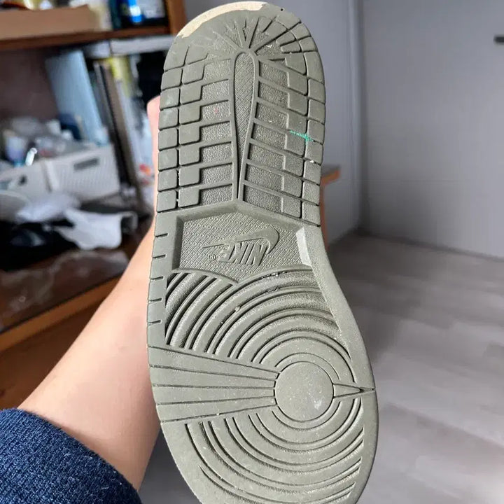 [BUNJANG] Nike Air Jordan 1 Low Travis Scott OG - 275 - Sneakers / 나이키 에어 조던1 로우 트래비스 스캇 OG-275/ 크림구매