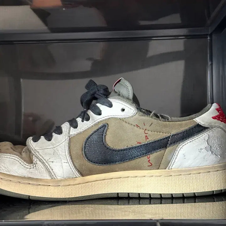 [BUNJANG] Nike Air Jordan 1 Low Travis Scott OG - 275 - Sneakers / 나이키 에어 조던1 로우 트래비스 스캇 OG-275/ 크림구매