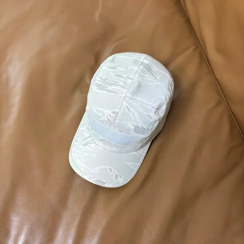 [BUNJANG] Supreme Reflective Tiger Camo Camp Cap / 슈프림 캠프캡 모자 리플렉티브 타이거 카모 화이트