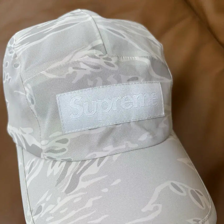 [BUNJANG] Supreme Reflective Tiger Camo Camp Cap / 슈프림 캠프캡 모자 리플렉티브 타이거 카모 화이트