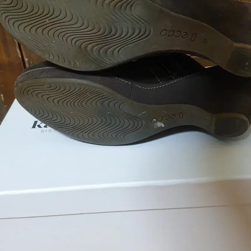 [BUNJANG] Ecco Suede Mule Sandal / (250추천)ecco  에코  스웨이드뮬,여성 에코샌들