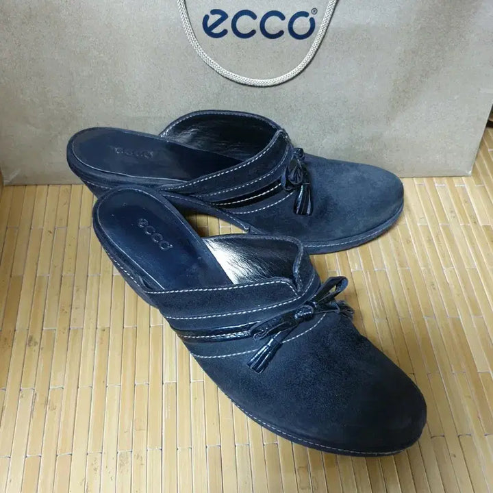[BUNJANG] Ecco Suede Mule Sandal / (250추천)ecco  에코  스웨이드뮬,여성 에코샌들