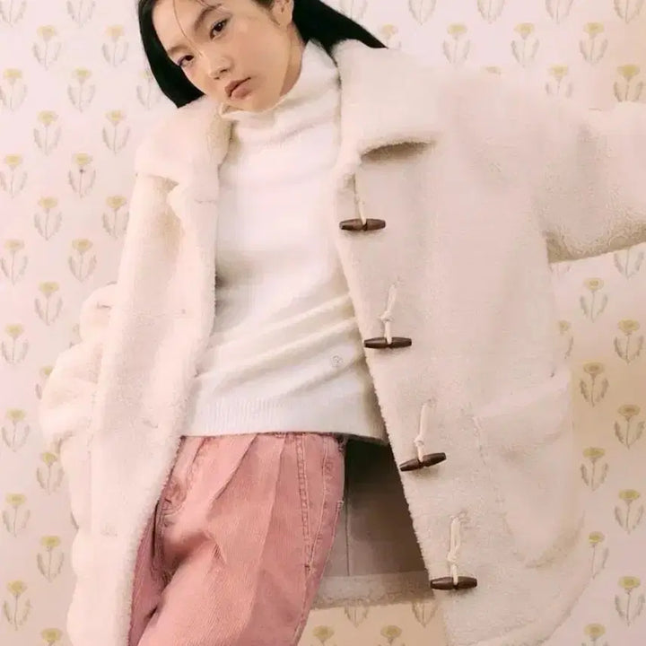 [BUNJANG] 8ight Seconds Ivory Toggle Coat / 에잇세컨즈 떡볶이 뽀글이 아이보리 코트