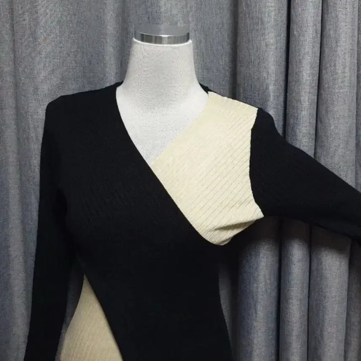 [BUNJANG] Colorblock Wrap Knit &amp; Jeans Set / 배색 랩 쫀쫀 니트 청바지 코디세트