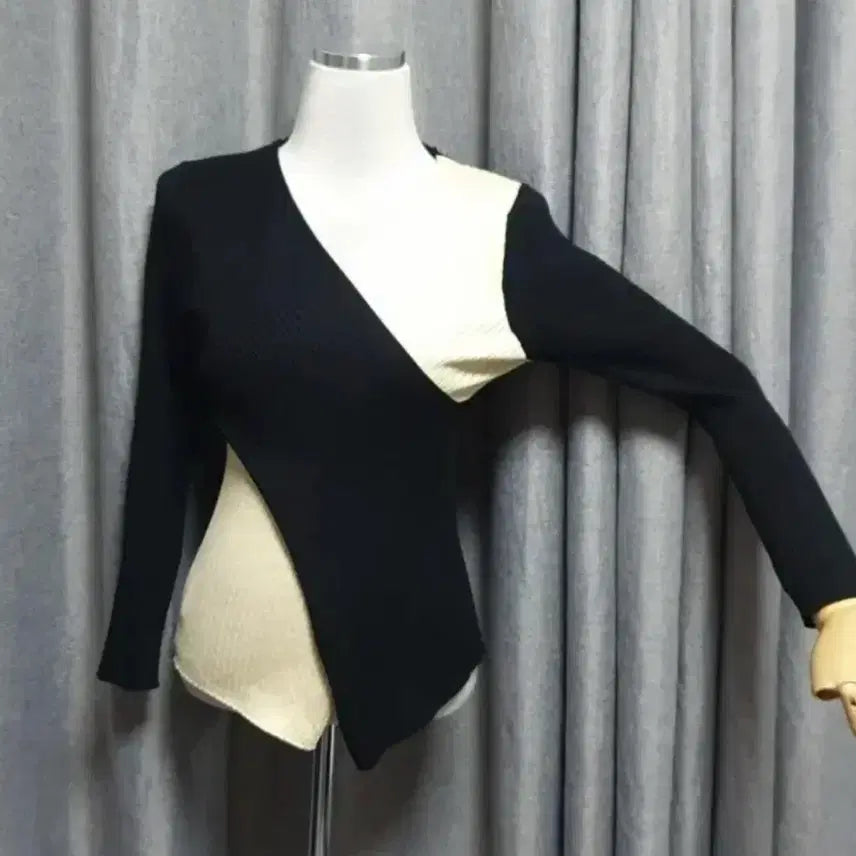 [BUNJANG] Colorblock Wrap Knit &amp; Jeans Set / 배색 랩 쫀쫀 니트 청바지 코디세트