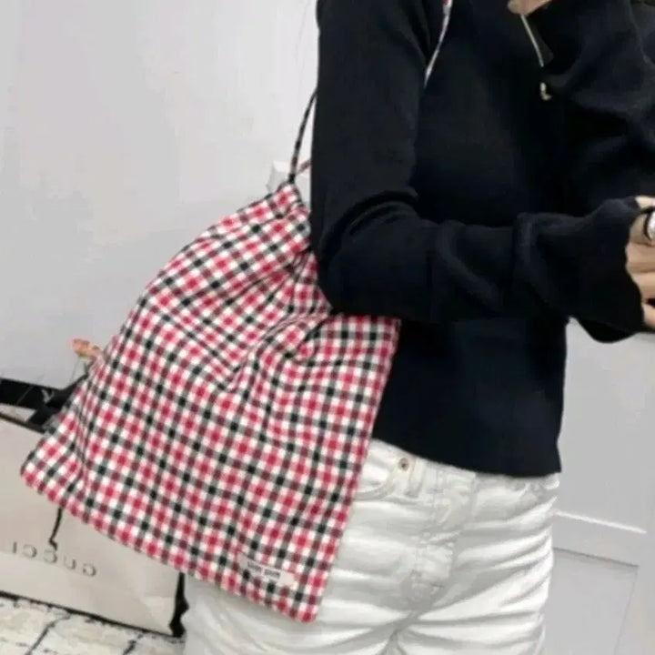 [BUNJANG] Miu Miu Patterned Drawstring Pouch Bag / 미우미우 패턴 드로스트링 파우치 가방