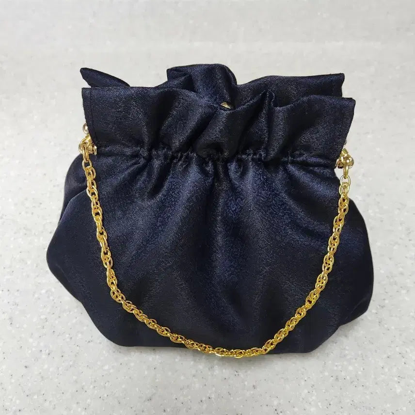 [BUNJANG] Unspecified Group Navy Bokjori Chain Bag / 네이비 복조리 체인 가방(한복가방) 새제품