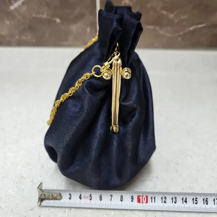 [BUNJANG] Unspecified Group Navy Bokjori Chain Bag / 네이비 복조리 체인 가방(한복가방) 새제품