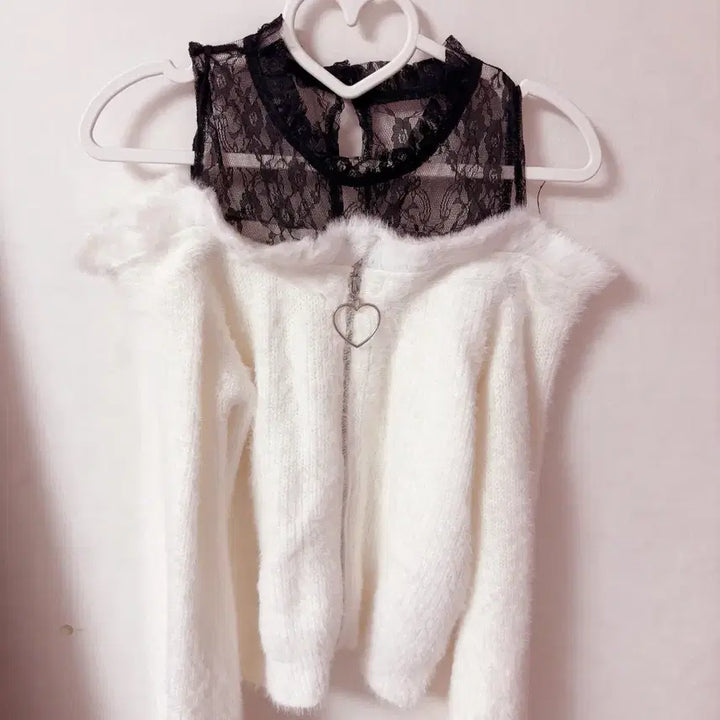 [BUNJANG] Mars Angora Off-Shoulder Knit / 마즈 Mars 앙고라 오프숄더 니트 양산형 지뢰계