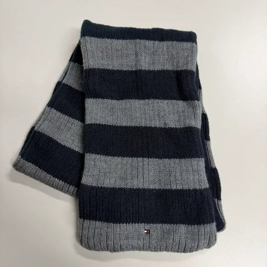 [BUNJANG] Tommy Hilfiger Scarf / 타미 힐피거 머플러