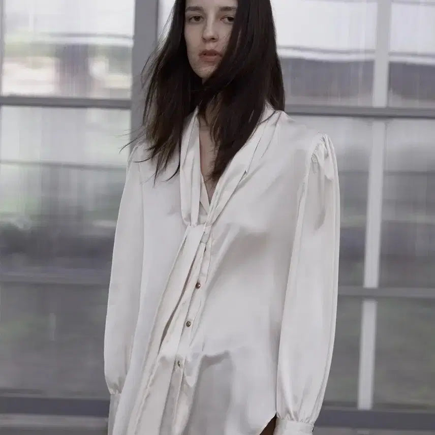 [BUNJANG] H8 Ivory Tie Blouse / H8 아이보리 타이 블라우스