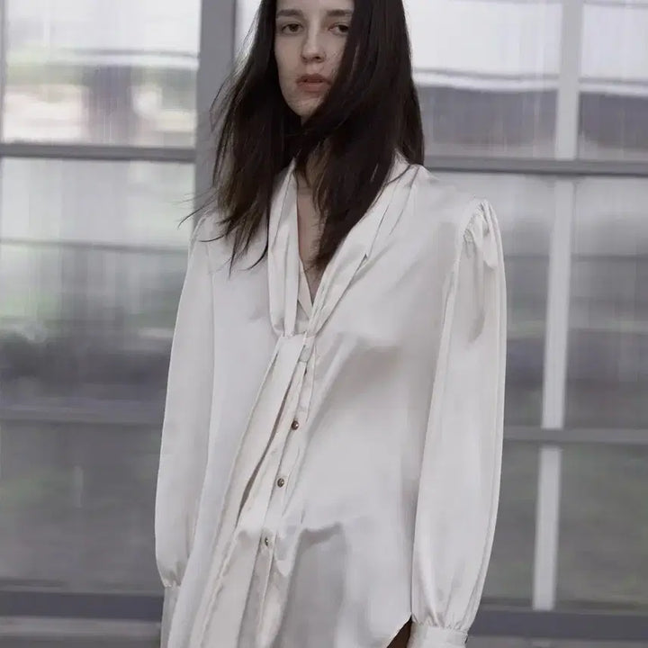 [BUNJANG] H8 Ivory Tie Blouse / H8 아이보리 타이 블라우스