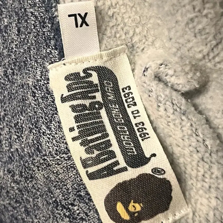 [BUNJANG] BAPE Gray Shark Hoodie / 베이프 그레이 반카모 샤크 후드집업