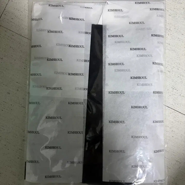 [BUNJANG] 513 V-Neck Long Sleeve Black / 킴서울 킴즈서울 513 브이넥 롱 슬리브 블랙