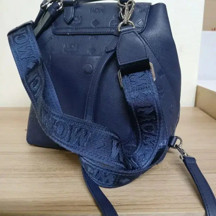 [BUNJANG] MCM Essential Monogram Leather Mini Backpack (Navy) / 여성 MCM 에센셜 모노그램 가죽 미니 백팩 (네이비)