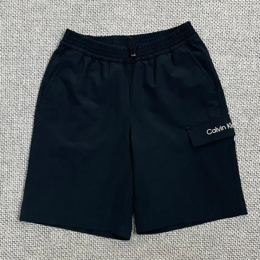 [BUNJANG] Calvin Klein Cargo Shorts (Black) / [여성하의] 캘빈클라인 5부 카고 반바지