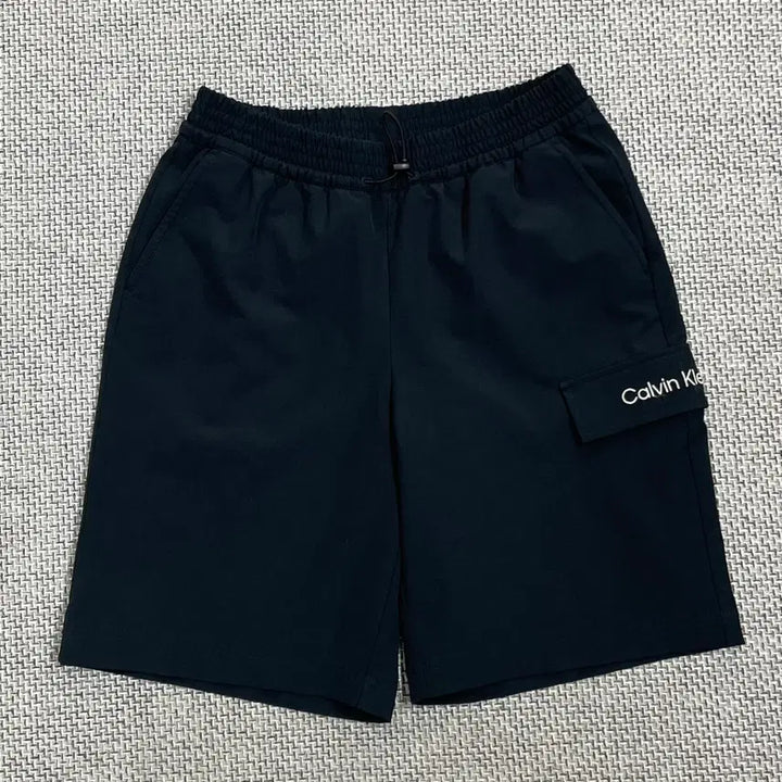 [BUNJANG] Calvin Klein Cargo Shorts (Black) / [여성하의] 캘빈클라인 5부 카고 반바지