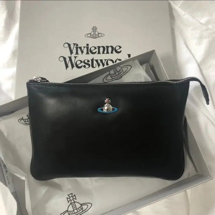 [SOLD OUT] 비비안웨스트우드 엠마 탑 지퍼 클러치