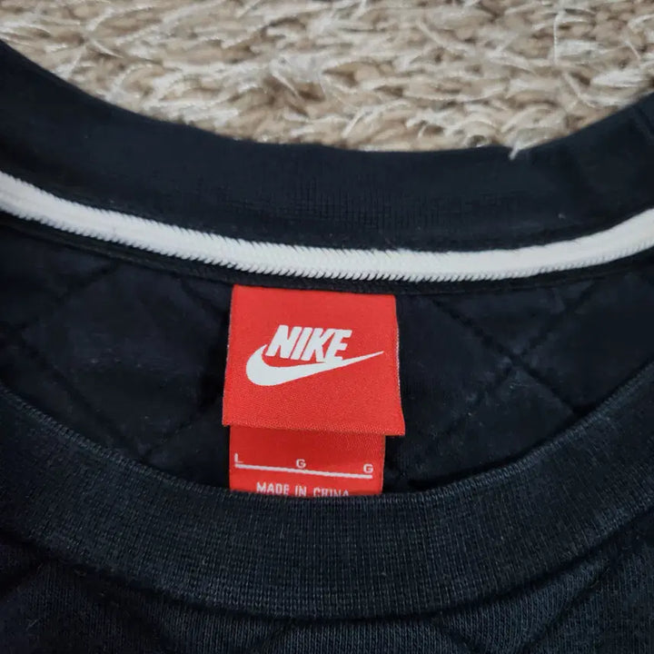 [BUNJANG] Nike Quilted Sweatshirt (Men's 100) / (빈티지박스) 나이키 정품 퀼팅 맨투맨 남성 100 사이즈
