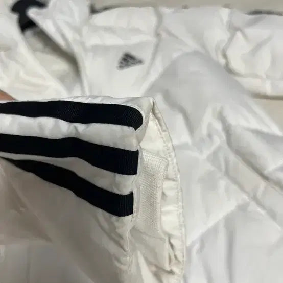 [BUNJANG] Adidas Three Stripes Long Padded Jacket / 아디다스 3선 롱패딩 화이트