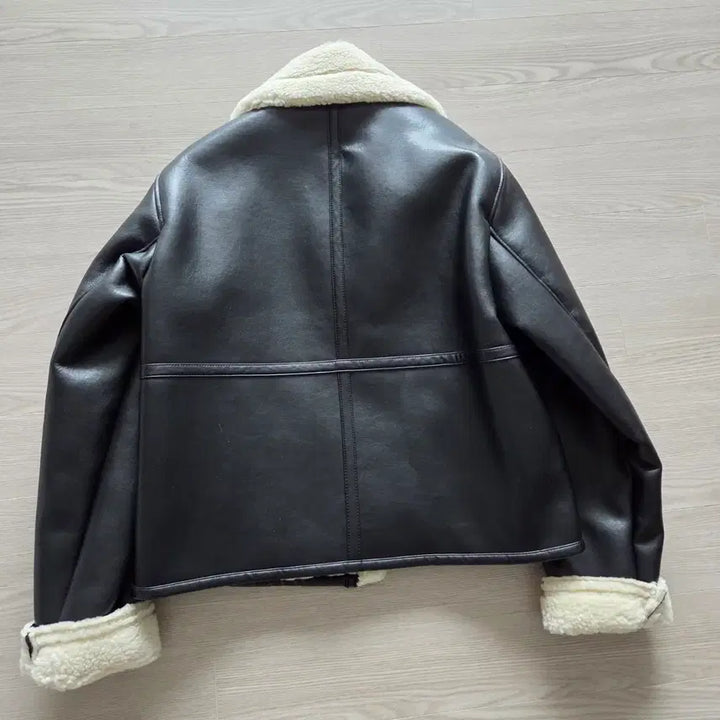 [BUNJANG] Kuho Plus Black Faux Shearling Jacket / (택있는새상품)구호플러스 무스탕