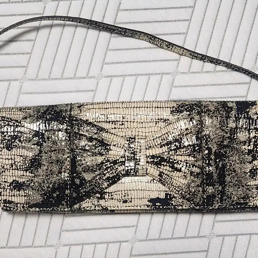 [BUNJANG] Real Python Ribbon Clutch Bag / 리얼파이톤 리본 클러치백(무료배송)