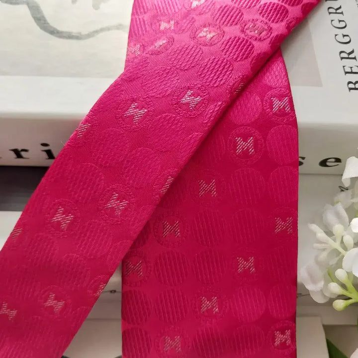 [BUNJANG] Metrocity Silk Red Logo Embroidered Tie 7cm / 메트로시티 실크 레드 로고 자수 넥타이 7cm A+등급 K1929