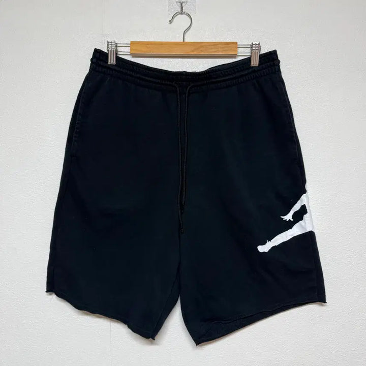 [BUNJANG] Jordan Black Shorts (L) / 조던 블랙 반바지 L
