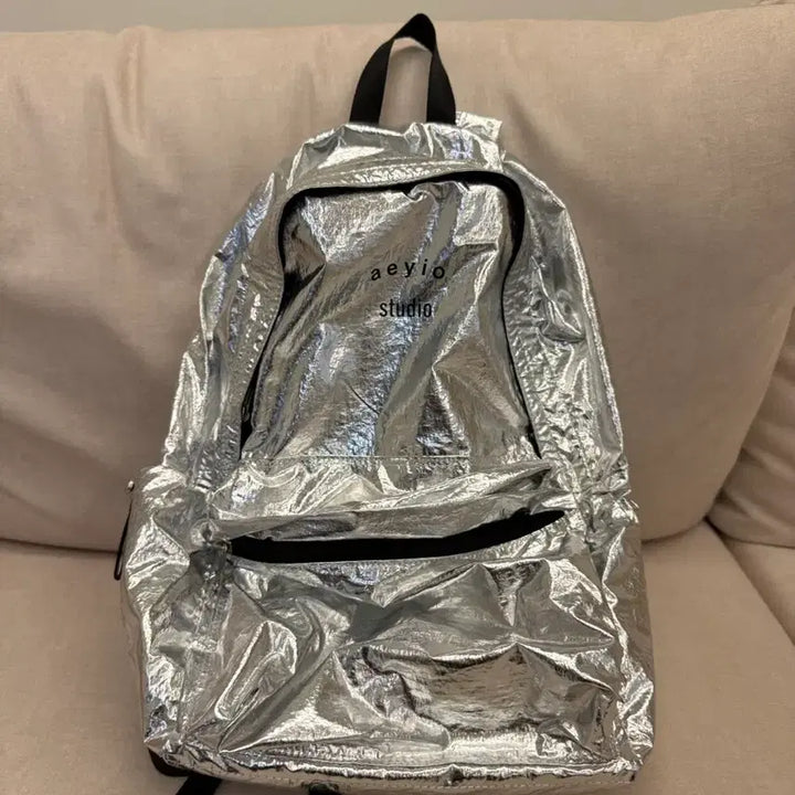 [BUNJANG] AYO Glossy Backpack / 에이와이오 글로시 백팩