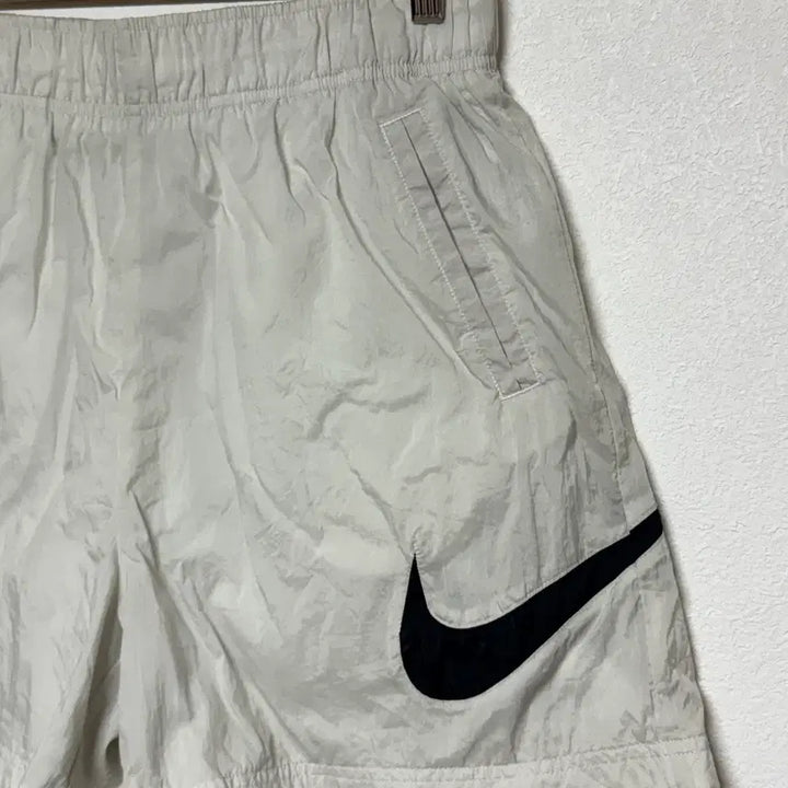 [BUNJANG] Nike Swoosh Logo Nylon Shorts XL / 나이키 바스락 빅로고 반바지 XL