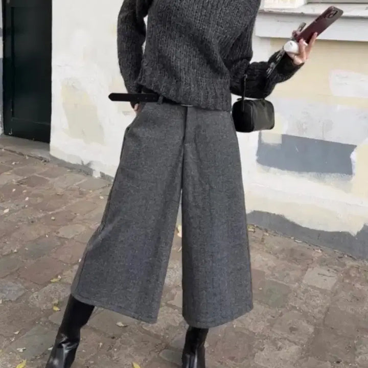 [BUNJANG] Three Cut Stripe Bermuda Pants / 쓰리컷 스트라이프 버뮤다팬츠