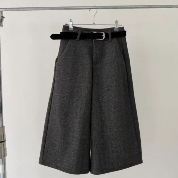 [BUNJANG] Three Cut Stripe Bermuda Pants / 쓰리컷 스트라이프 버뮤다팬츠