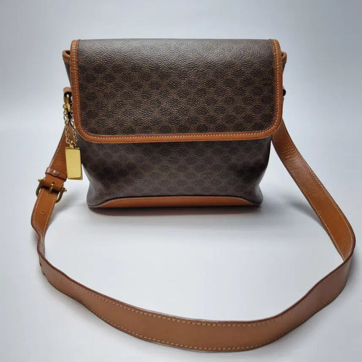 [BUNJANG] Celine Macadam Shoulder Bag Brown / 셀린느 CELINE 마카담 숄더백 브라운 (최상급, 레어아이템)