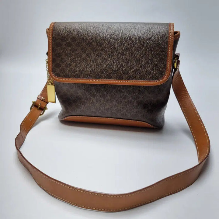 [BUNJANG] Celine Macadam Shoulder Bag Brown / 셀린느 CELINE 마카담 숄더백 브라운 (최상급, 레어아이템)