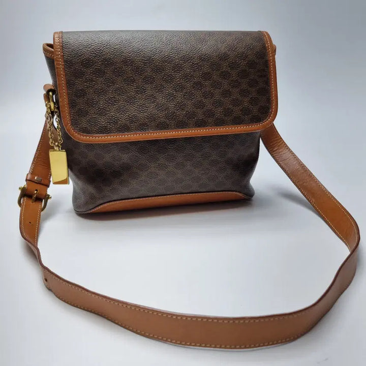 [BUNJANG] Celine Macadam Shoulder Bag Brown / 셀린느 CELINE 마카담 숄더백 브라운 (최상급, 레어아이템)