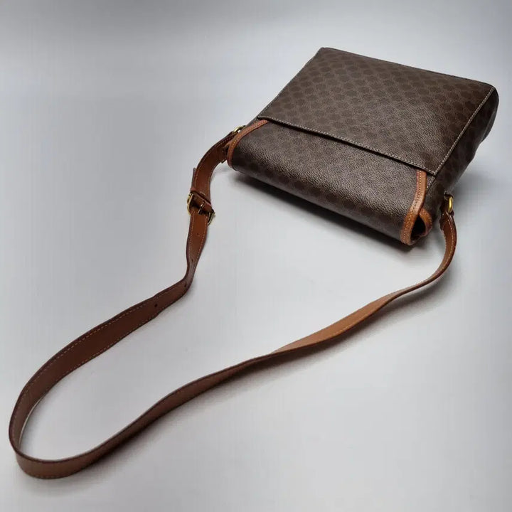 [BUNJANG] Celine Macadam Shoulder Bag Brown / 셀린느 CELINE 마카담 숄더백 브라운 (최상급, 레어아이템)