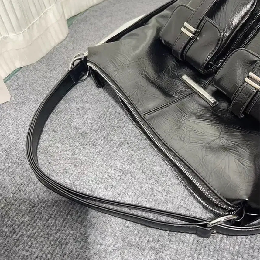 [BUNJANG] Matin Kim Black Leather Pocket Backpack / 마뗑킴 블랙 레더 포켓 백팩