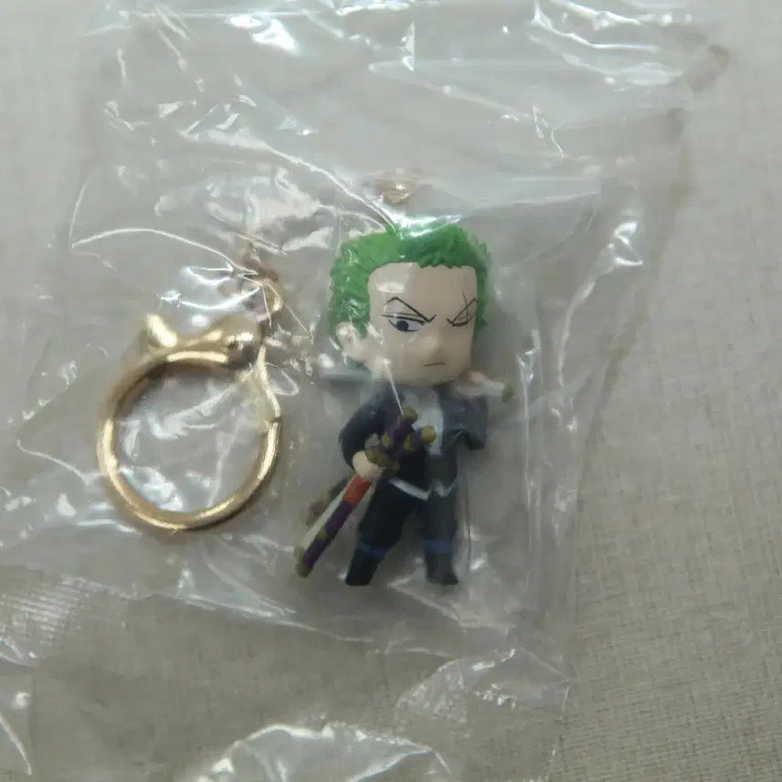 [BUNJANG] One Piece Film Red Zoro Figure Keychain / 원피스 필름 레드 조로 피규어 키링