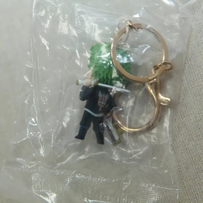 [BUNJANG] One Piece Film Red Zoro Figure Keychain / 원피스 필름 레드 조로 피규어 키링
