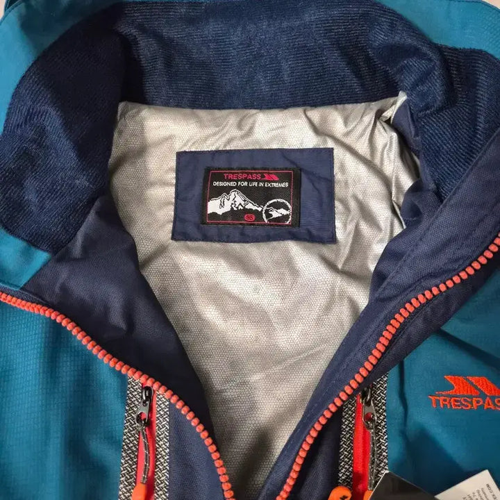 [BUNJANG] Trespass Sympatex Waterproof and Windproof Outdoor Jacket / [새상품 트레스패스(Trespass) 심파텍스 최고급 등산/아웃도
