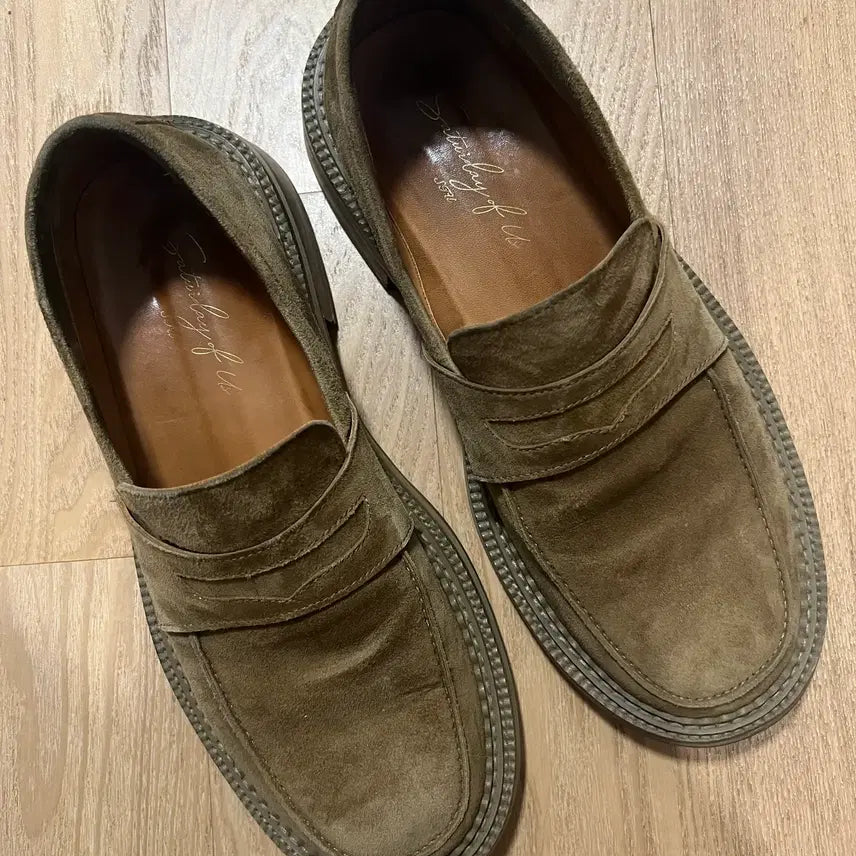 [BUNJANG] stu Suede Loafers Beige 280 / [43] stu 스웨이드 로퍼 베이지 280